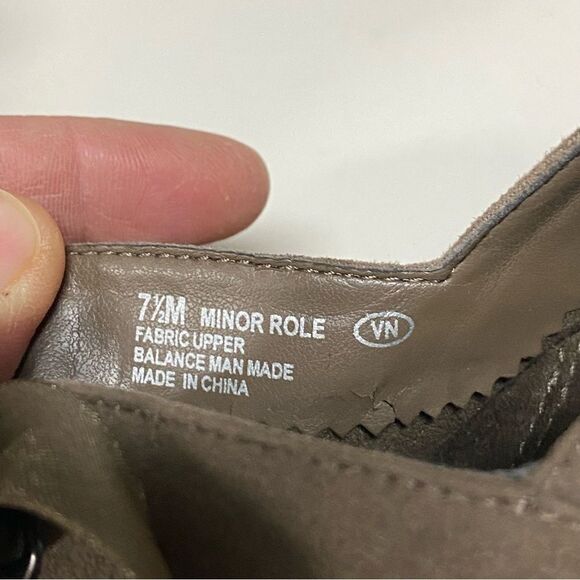 AEROSOLES Minor Role Taupe faux Suede Round Toe Lace Up Pump vintage Shoe 7.5 - Picture 12 of 12